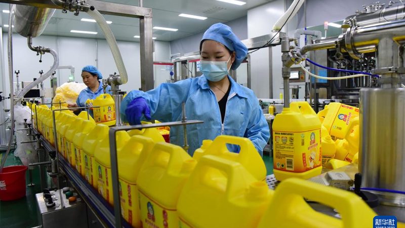 食品级与工业级化学助剂：本质区别与选用要点